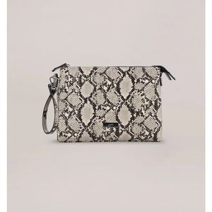 NWT Ju-Ju-Be Day 2 Night Crossbody in Upscale Print